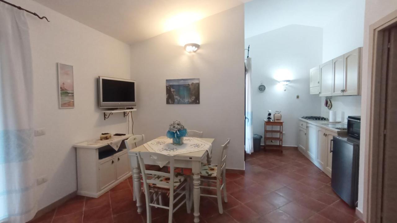 Casa Vacanze Villa Sandrina Costa Paradiso Εξωτερικό φωτογραφία